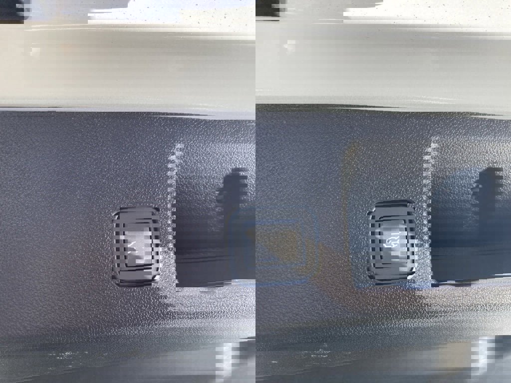 New 2026 Chevrolet Equinox EV LT w/ Convenience Package II image 25