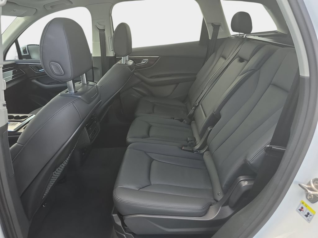 Used 2023 Audi Q7 3.0T Premium w/ Convenience Package AWD/4WD image 27
