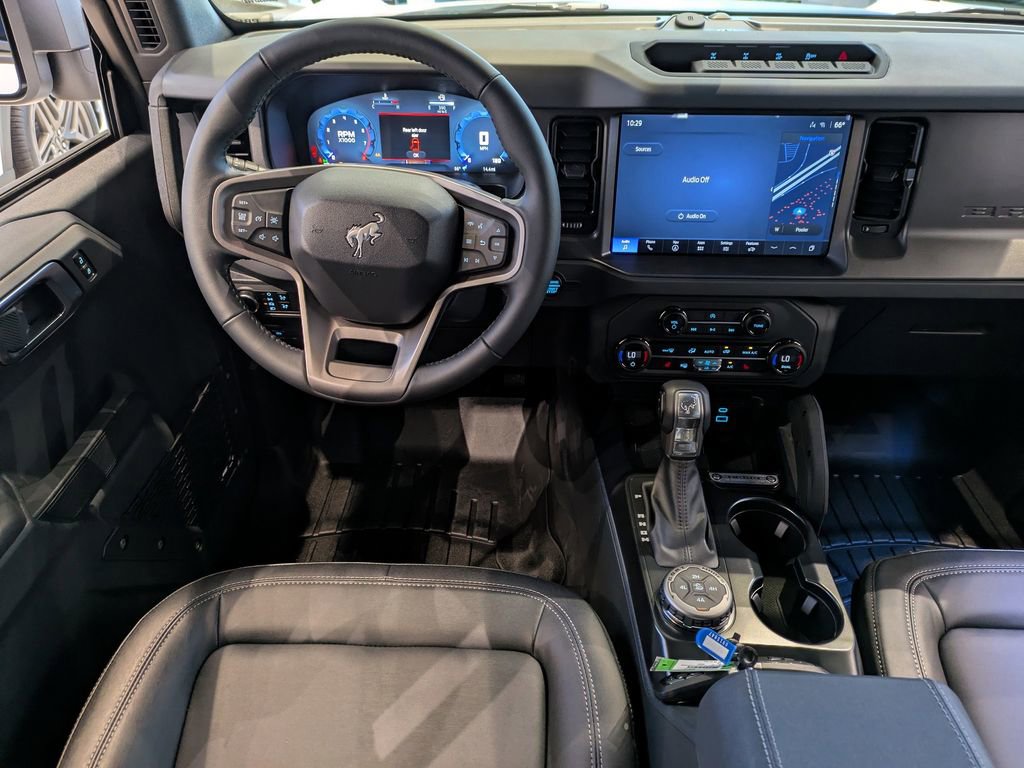Used 2025 Ford Bronco Big Bend w/ Black Diamond Package AWD/4WD image 18