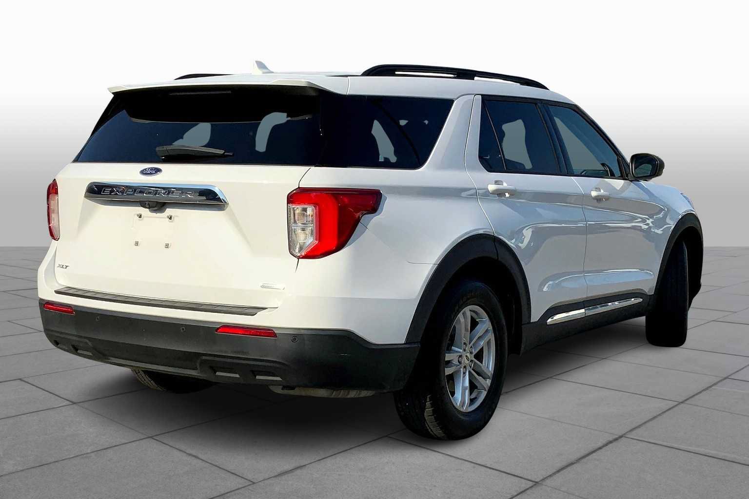 Used 2020 Ford Explorer XLT RWD image 13