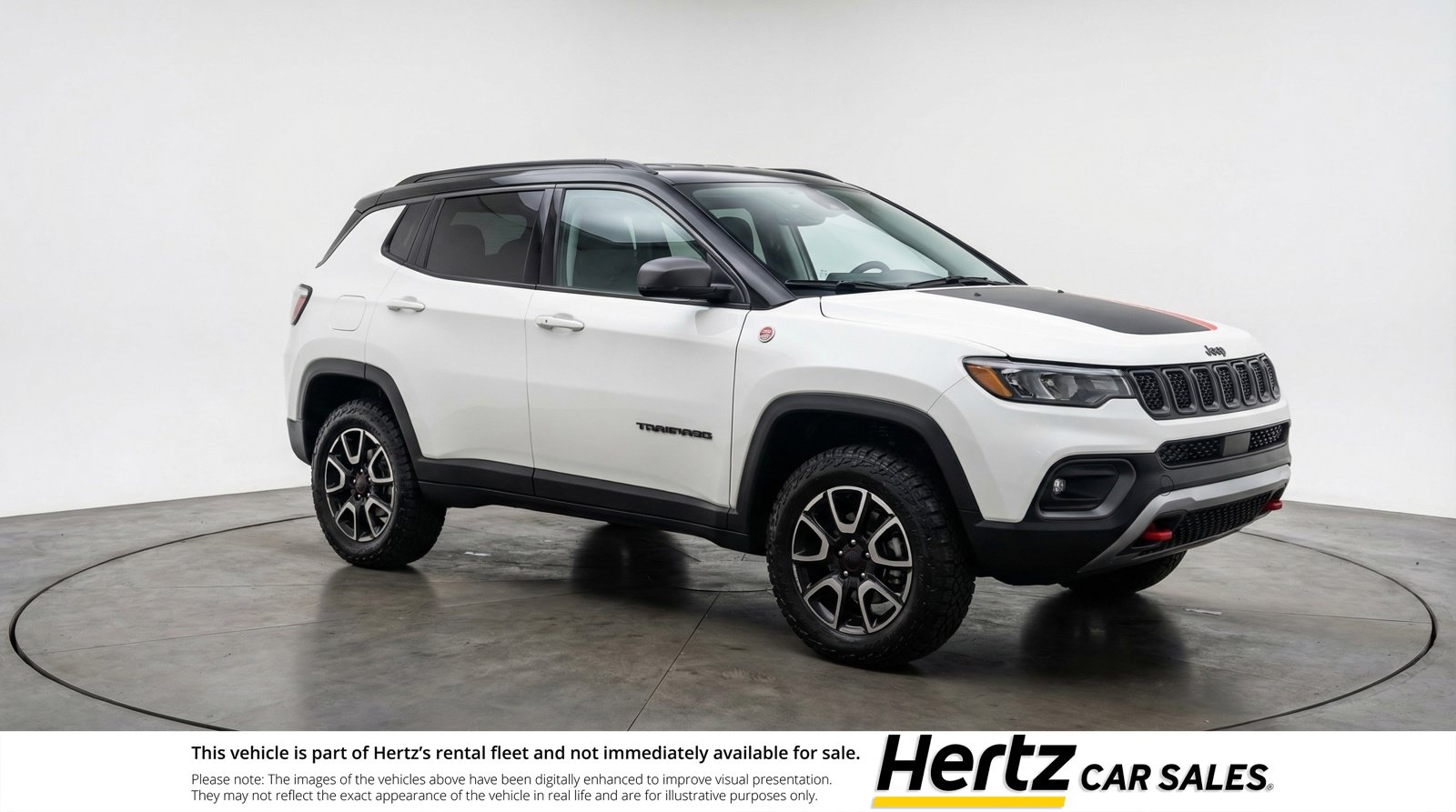 Used 2025 Jeep Compass Trailhawk AWD/4WD image 1