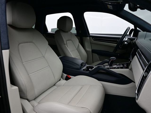 Certified 2021 Porsche Cayenne GTS AWD/4WD image 18