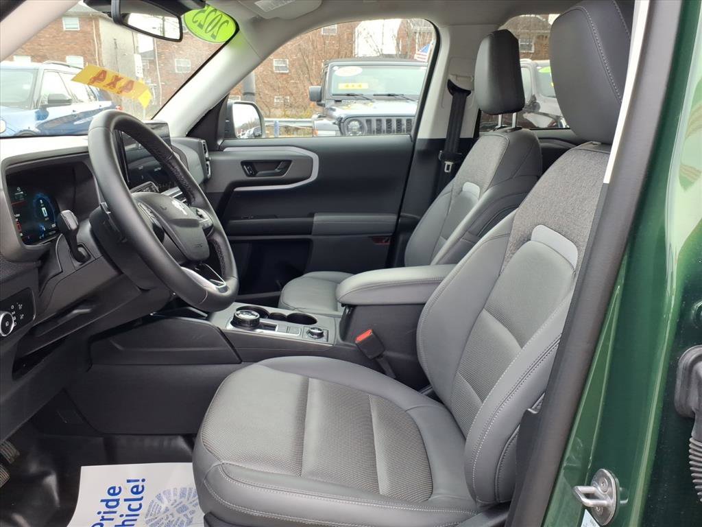 Used 2025 Ford Bronco Sport Badlands image 16