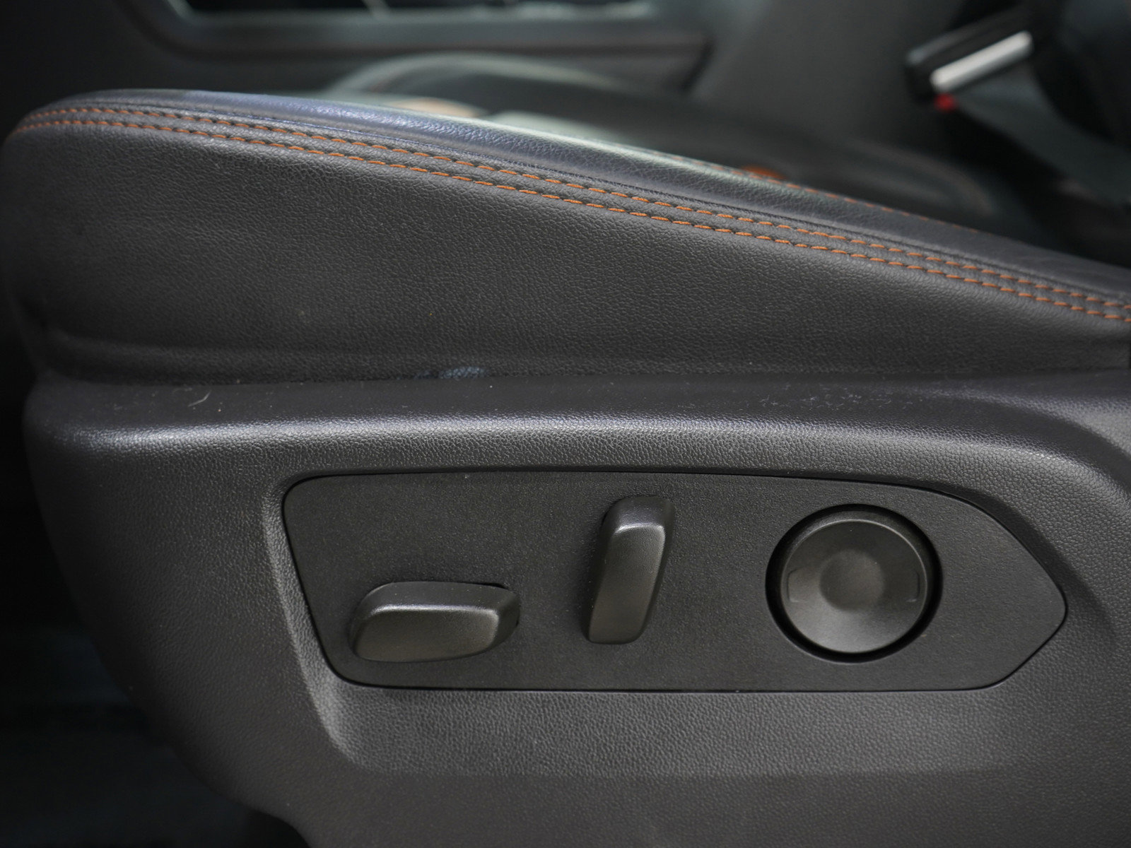 Used 2025 GMC Sierra 2500 AT4 w/ AT4 Premium Plus Package image 25