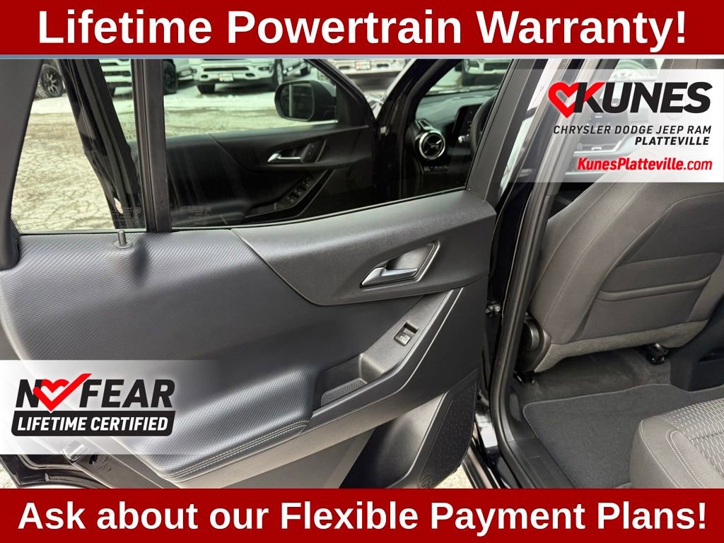 Used 2025 Chevrolet Equinox LT image 30