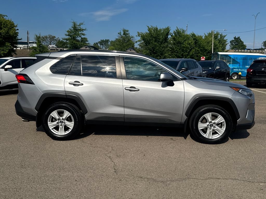 Used 2020 Toyota RAV4 XLE w/ Convenience Package AWD/4WD image 8
