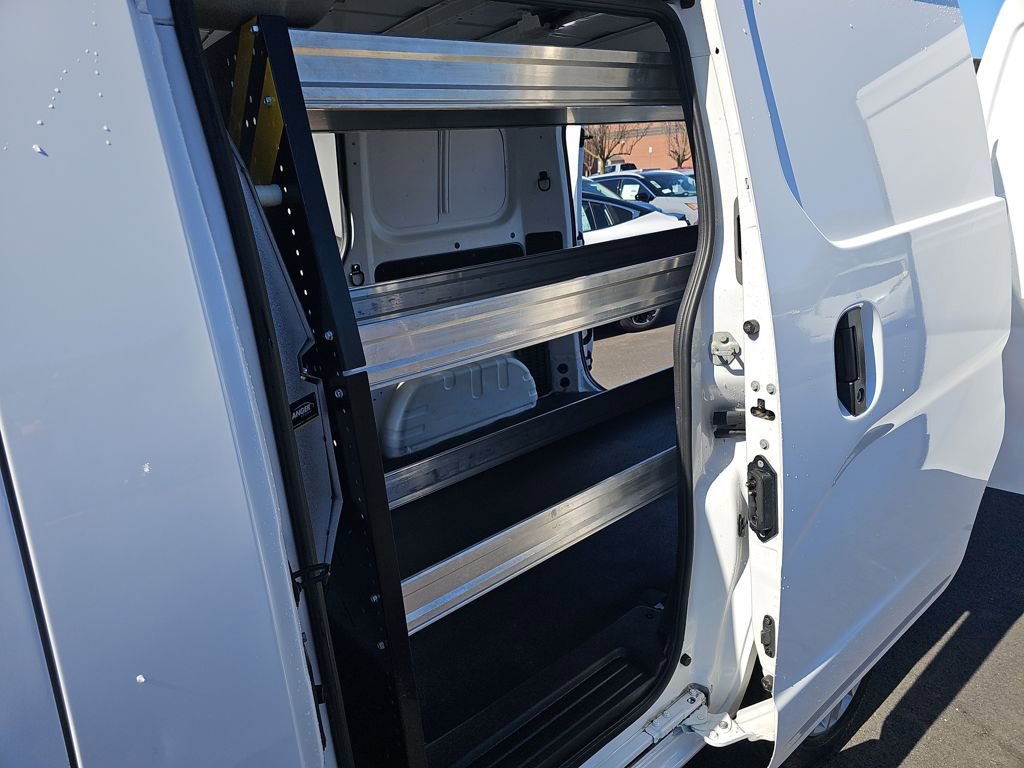 Used 2020 Nissan NV200 S image 22