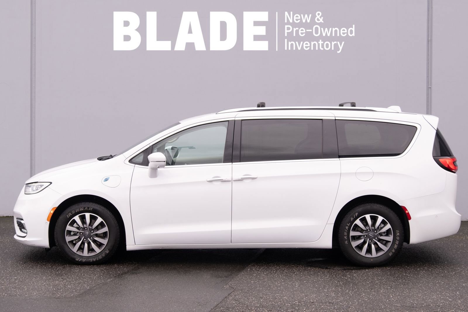 Used 2021 Chrysler Pacifica Touring-L FWD image 33