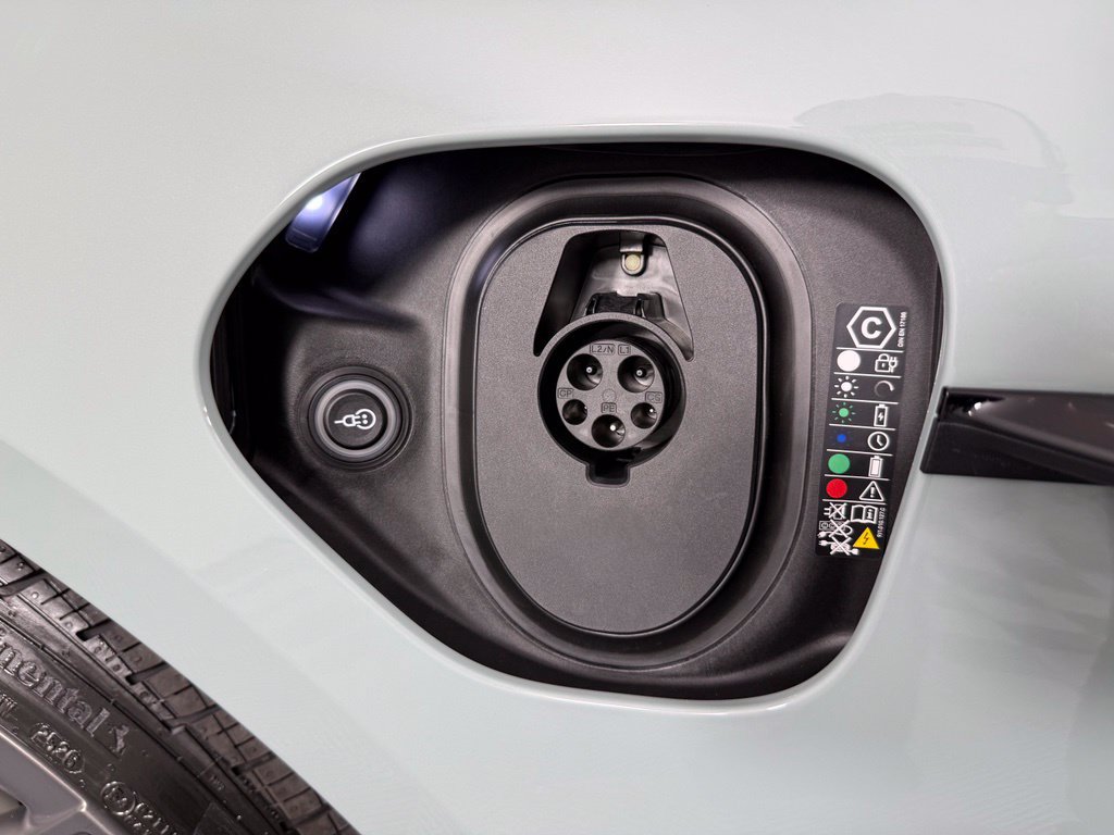 New 2026 Porsche Taycan 4S AWD/4WD image 46