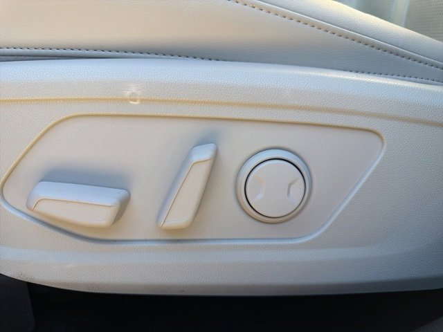 Used 2025 Kia Sorento S w/ Panoramic Sunroof Package image 11