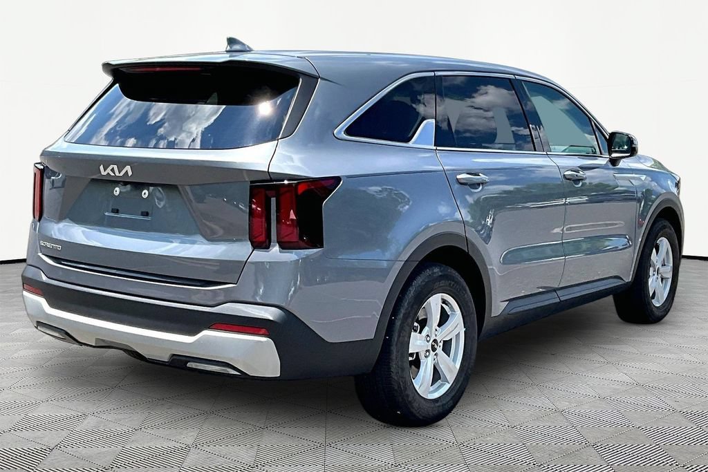 Used 2024 Kia Sorento LX FWD image 6