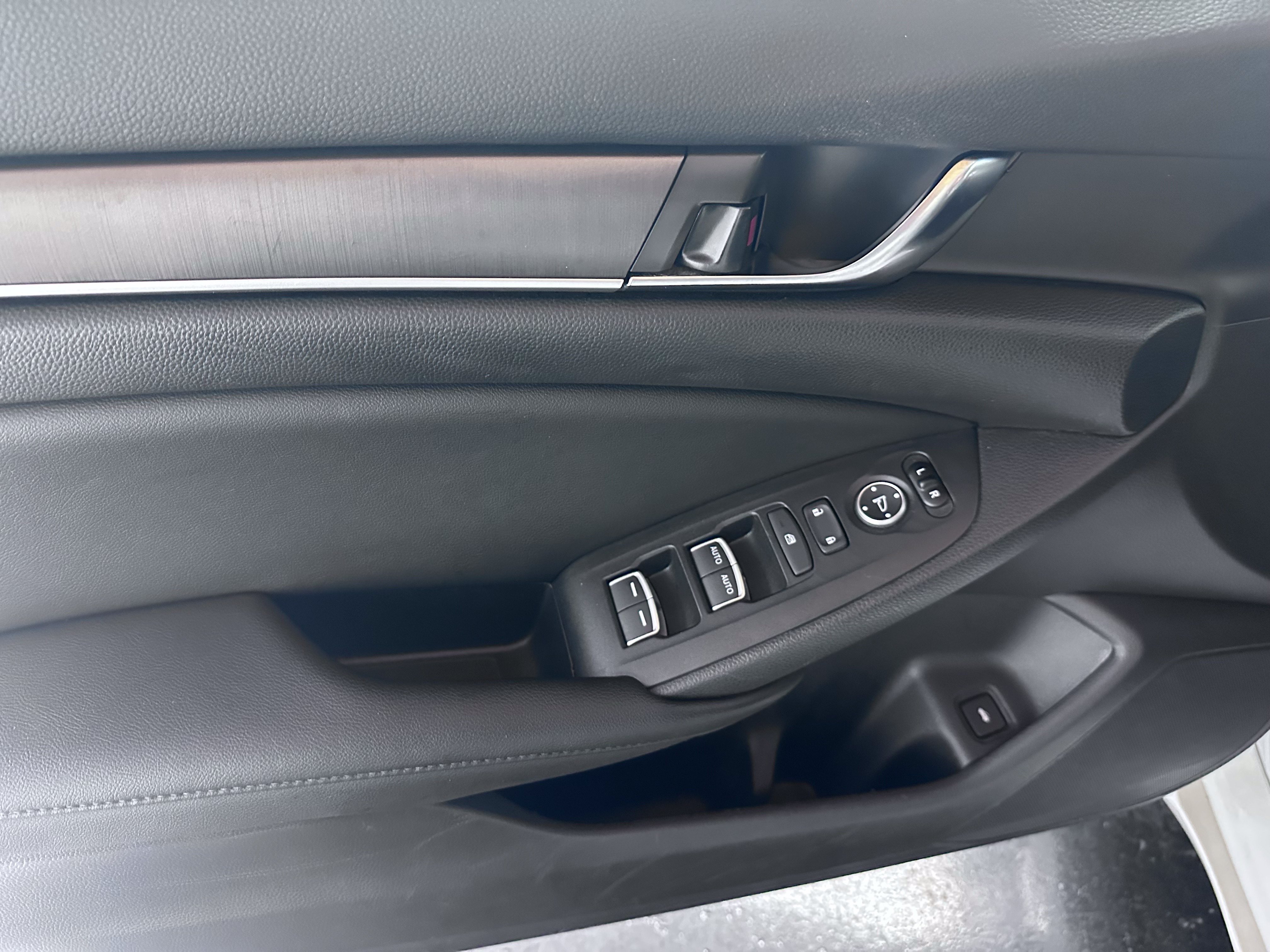 Used 2020 Honda Accord LX image 39