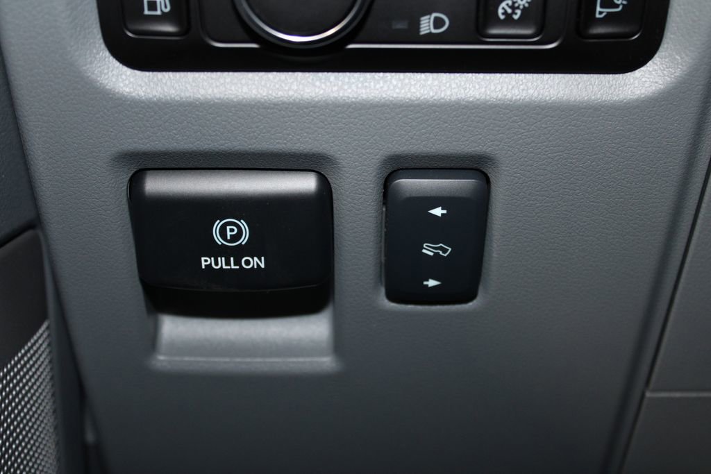 New 2025 Ford F150 Lariat w/ Equipment Group 501A Mid image 40