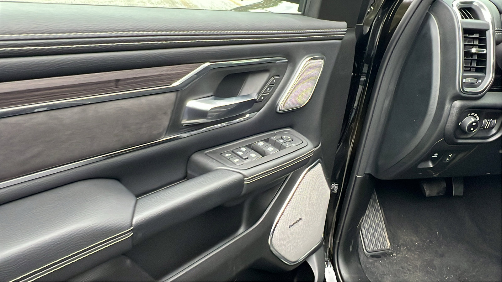 New 2026 RAM 1500 Laramie image 15