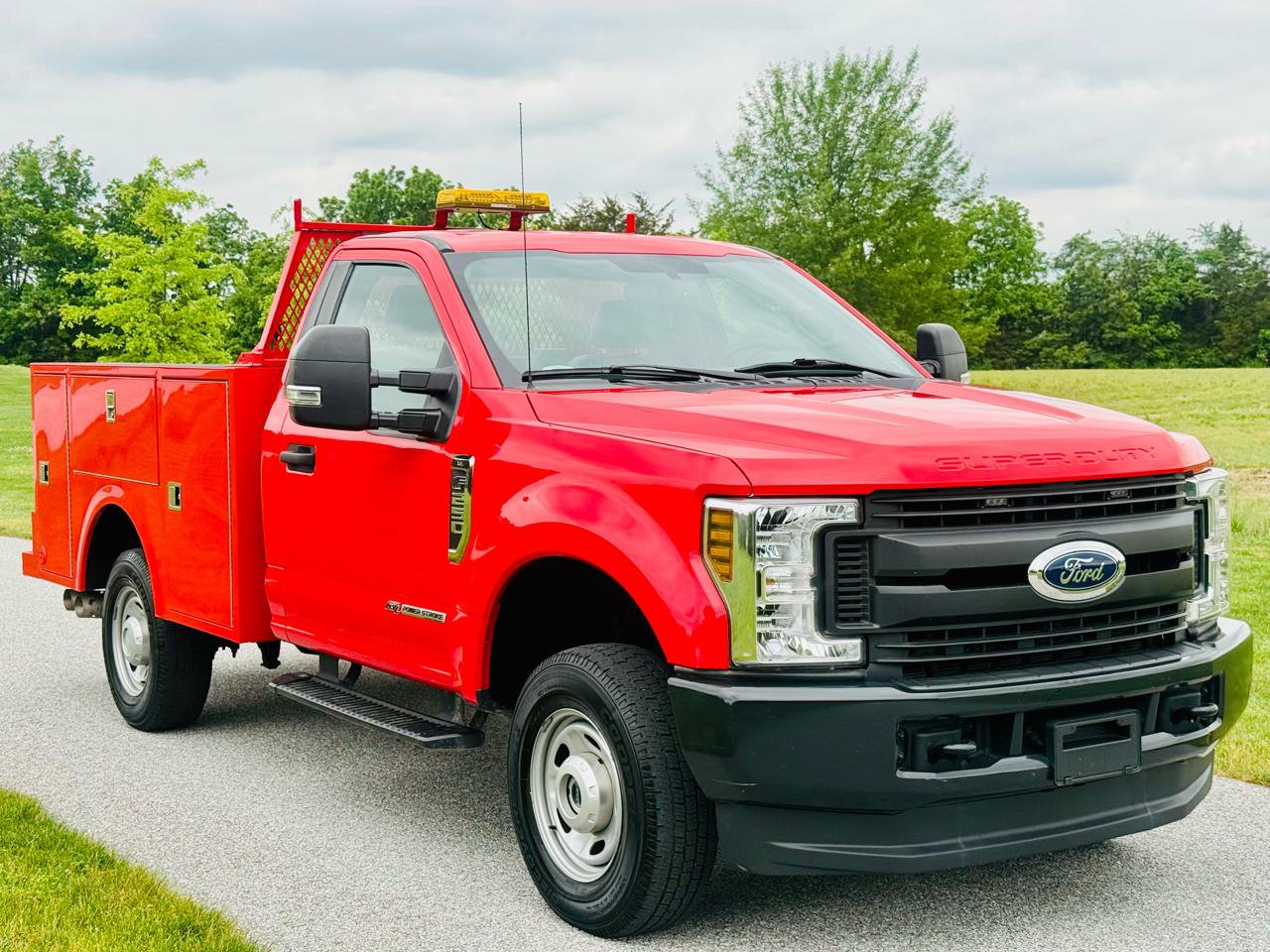 Used 2019 Ford F250 XL w/ Power Equipment Group AWD/4WD image 5