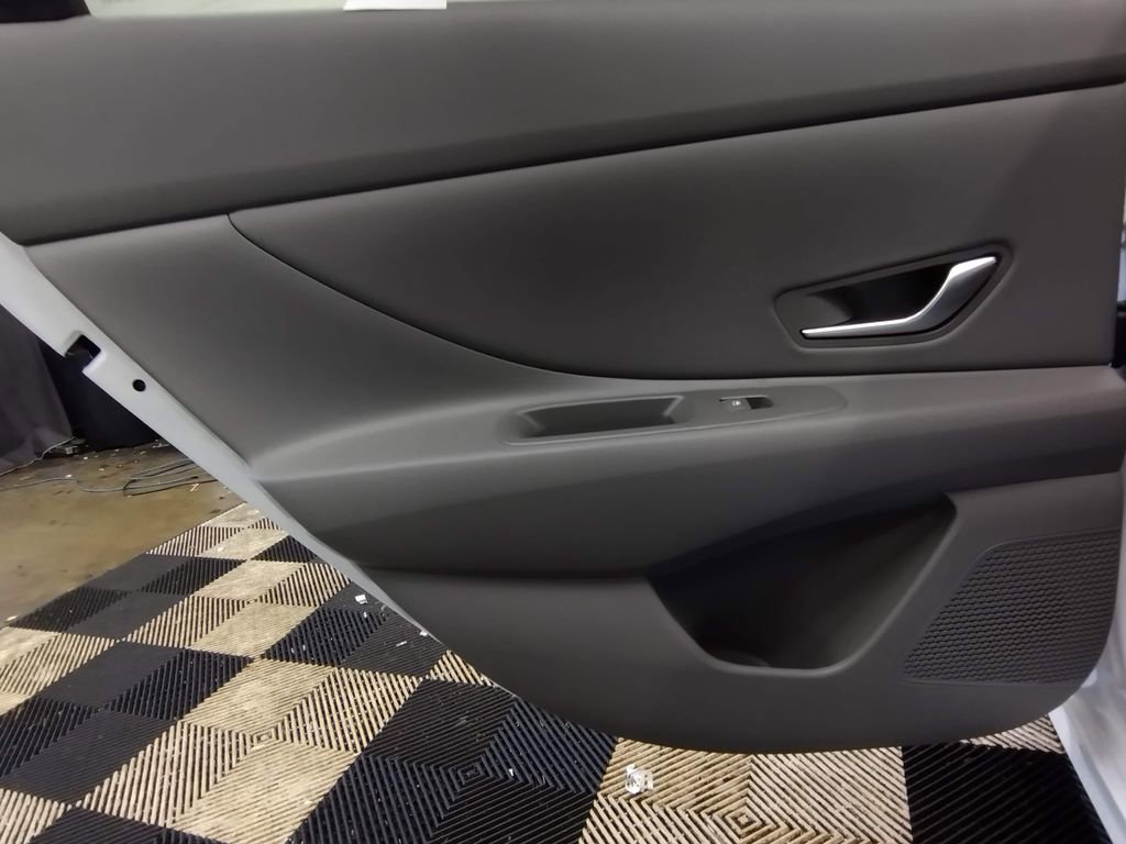 New 2026 Hyundai Elantra SEL Sport FWD image 28