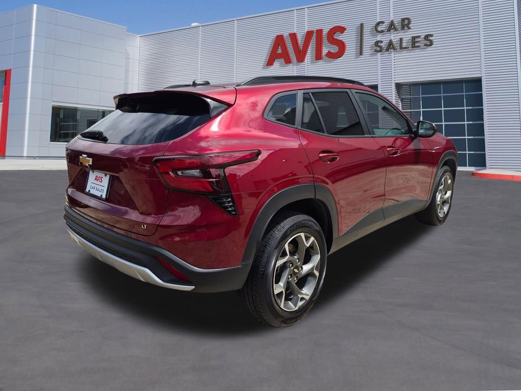Used 2025 Chevrolet Trax LT w/ LT Convenience Package FWD image 6