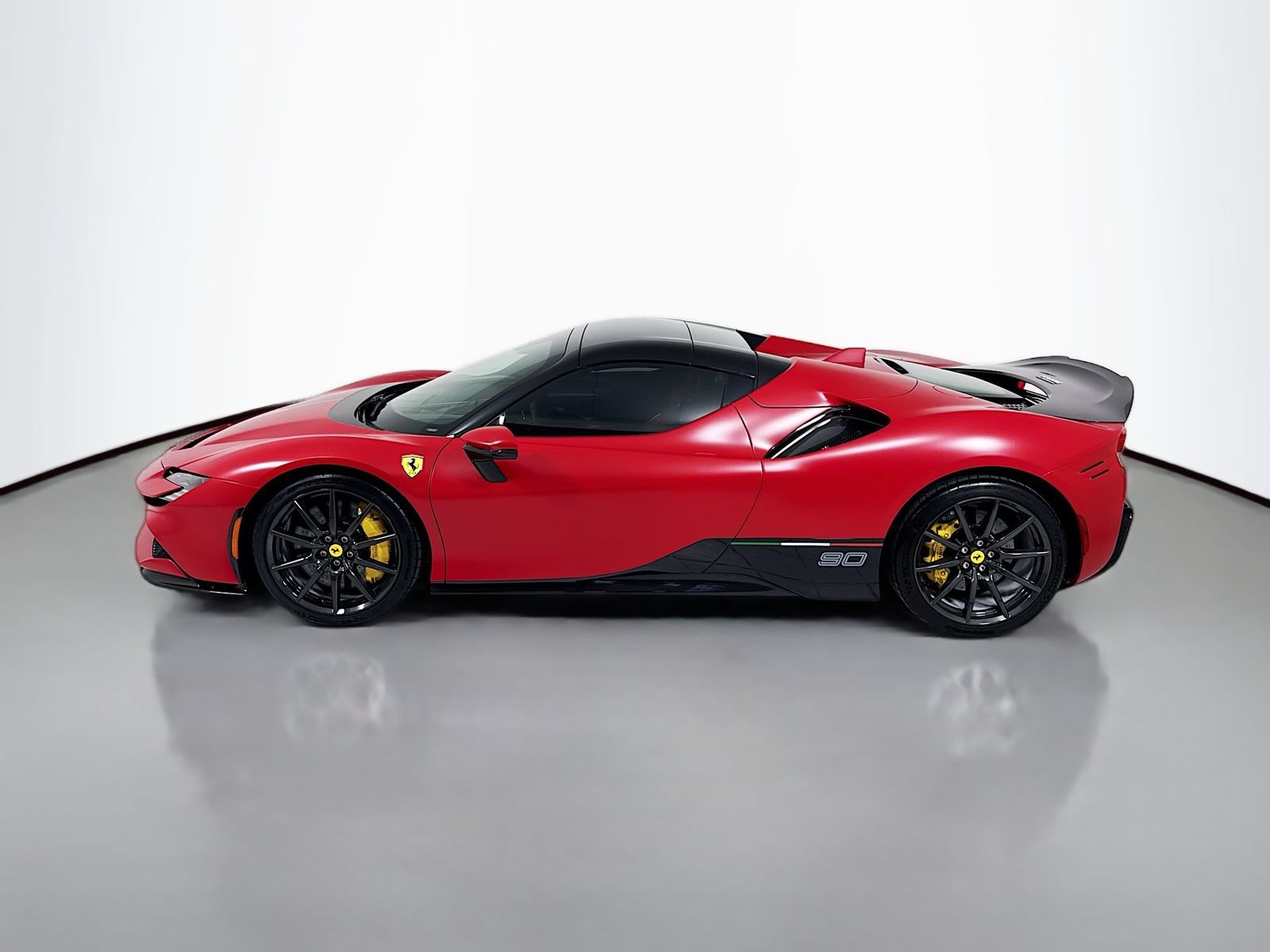 Used 2023 Ferrari SF90 Spider AWD/4WD image 4