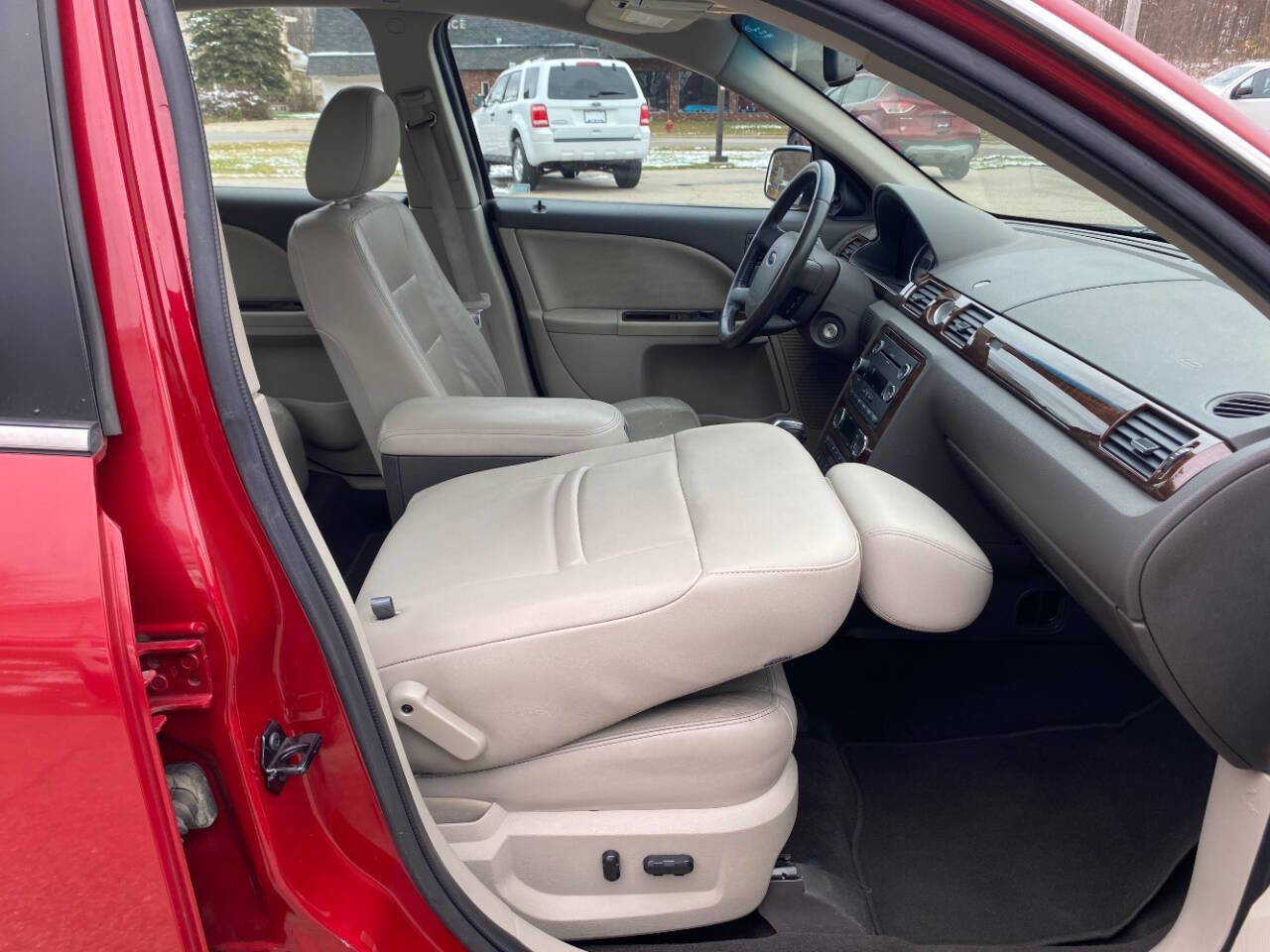 Used 2009 Ford Taurus Limited image 42