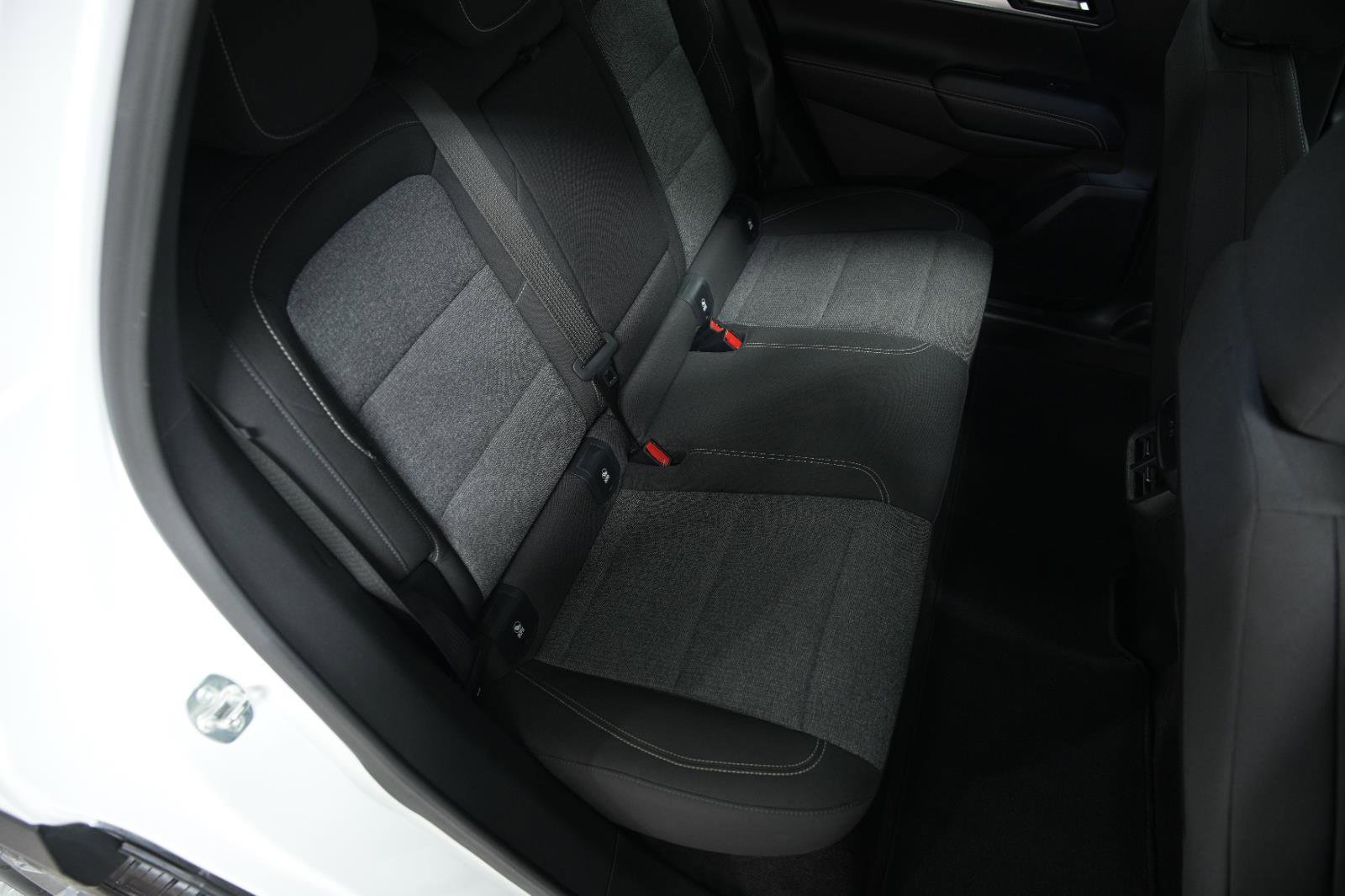 Used 2025 GMC Terrain Elevation image 17