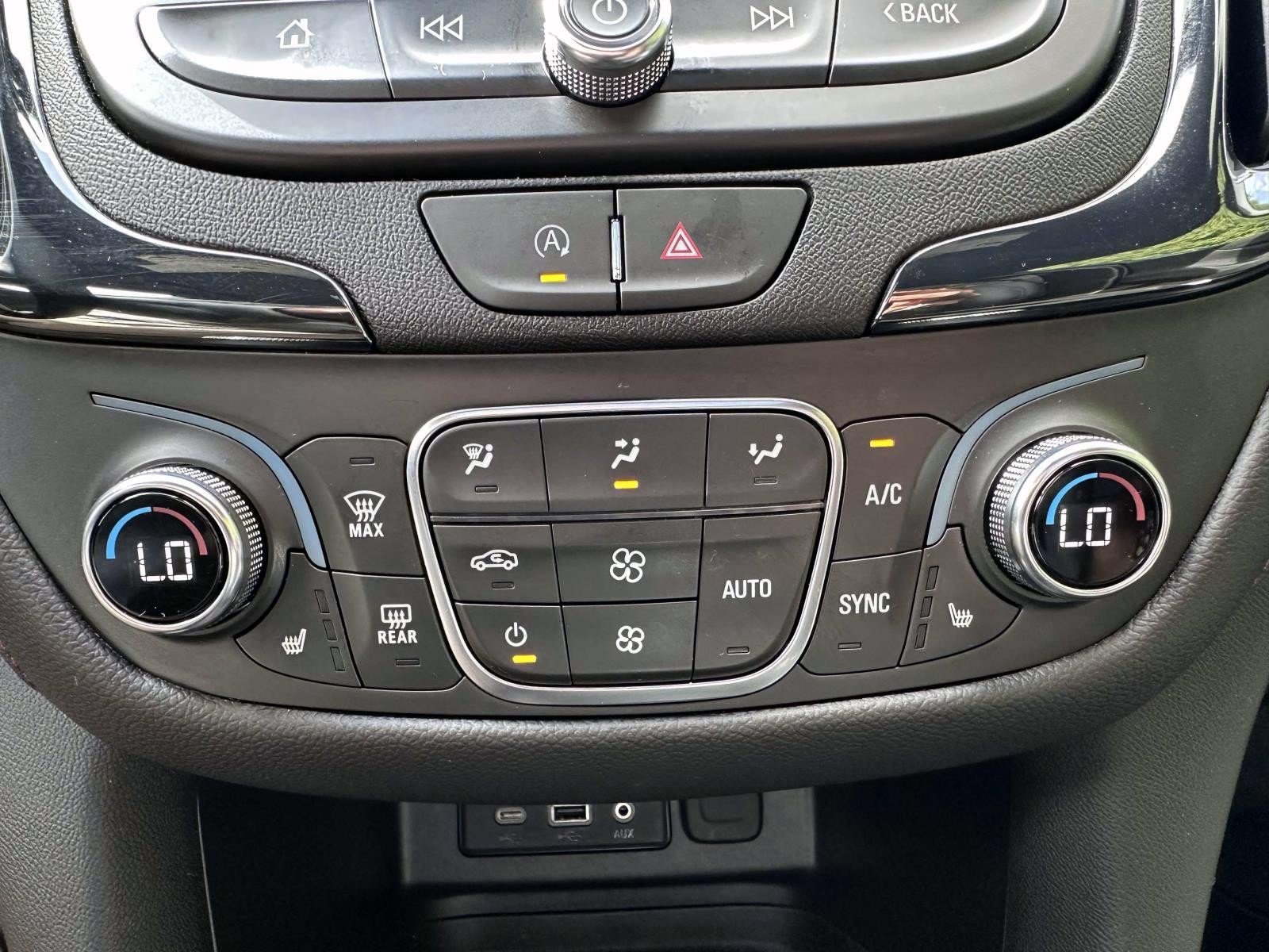 Used 2024 Chevrolet Equinox RS w/ RS Leather Package AWD/4WD image 23
