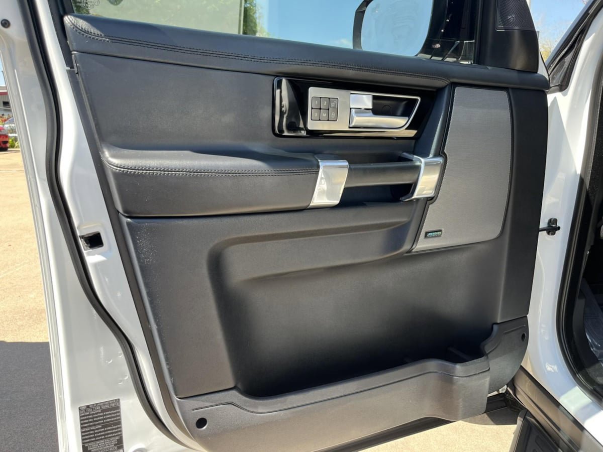 Used 2015 Land Rover LR4 HSE LUX AWD/4WD image 18