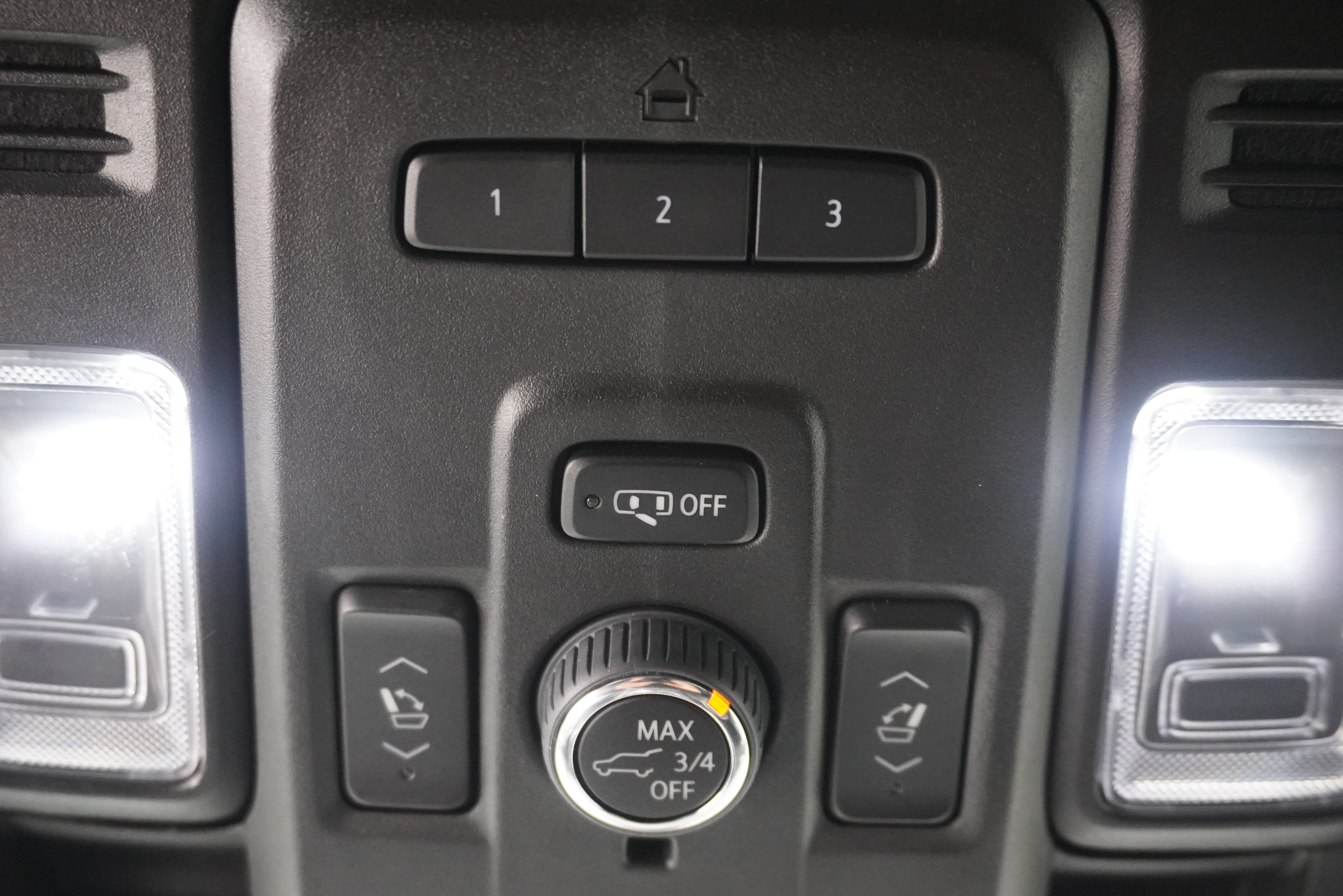 Used 2022 Chevrolet Tahoe LT w/ Luxury Package AWD/4WD image 28