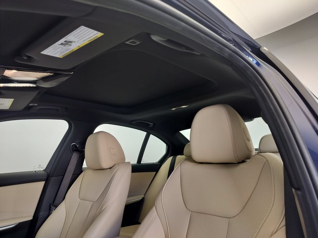 New 2026 BMW 330i Sedan w/ Premium Package RWD image 10