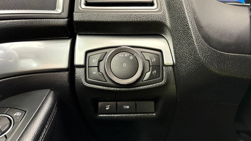 Used 2019 Ford Explorer Sport w/ Equipment Group 401A AWD/4WD image 40