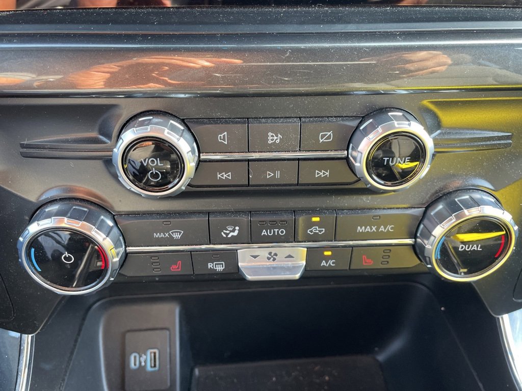 Certified 2022 Ford F150 XLT w/ Equipment Group 302A High image 19