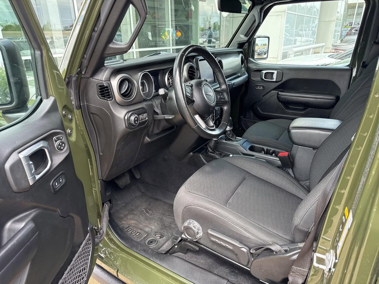 Used 2021 Jeep Gladiator Sport AWD/4WD image 4