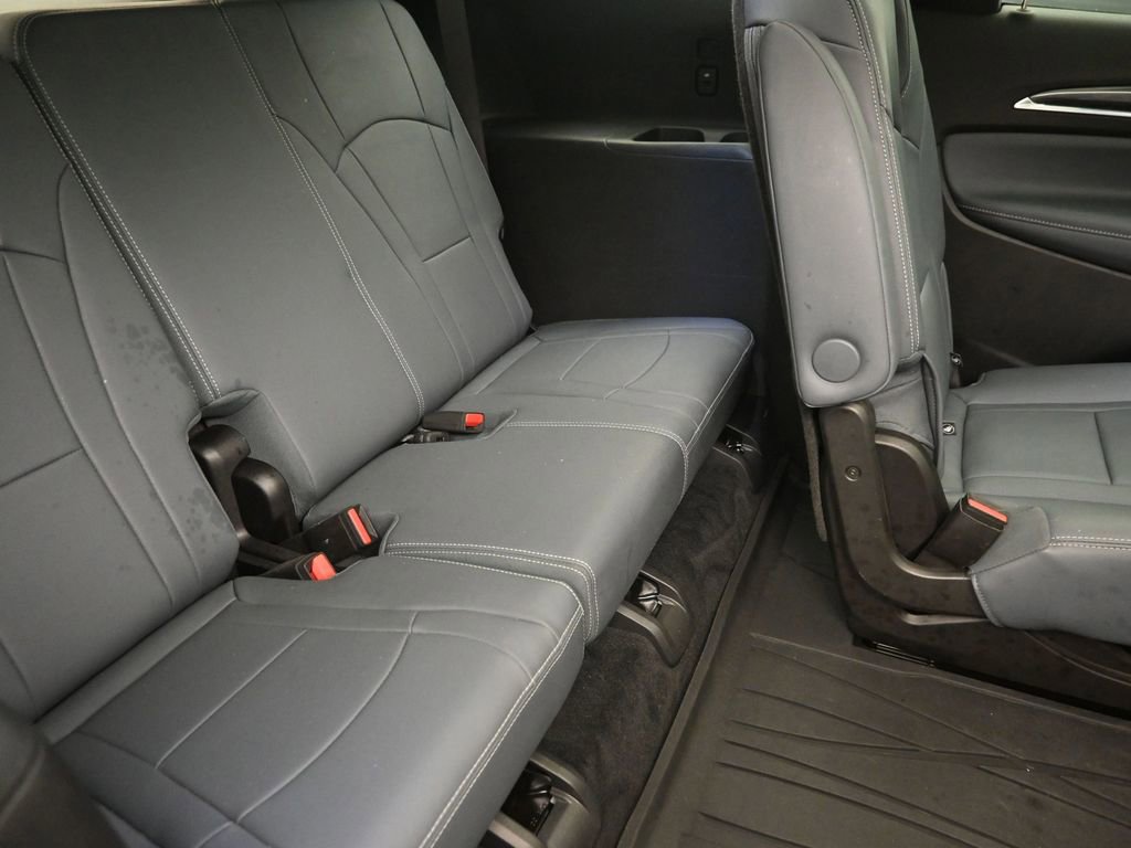 Used 2022 Buick Enclave Premium w/ Experience Buick Package image 9