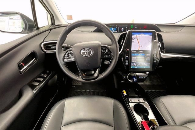 Used 2022 Toyota Prius Prime XLE FWD image 4