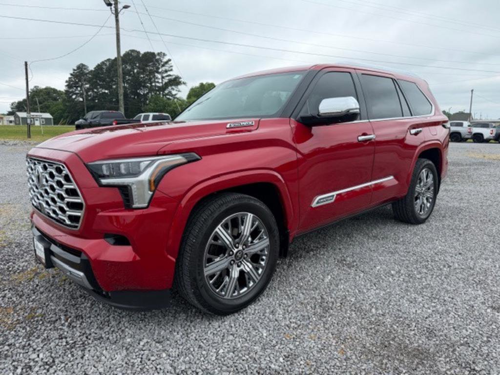 Used 2025 Toyota Sequoia Capstone AWD/4WD video 1