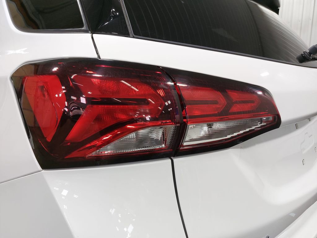 Used 2023 Chevrolet Equinox LT AWD/4WD image 33