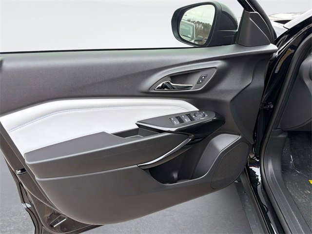 New 2026 Chevrolet Trax LT w/ Driver Confidence Package image 17