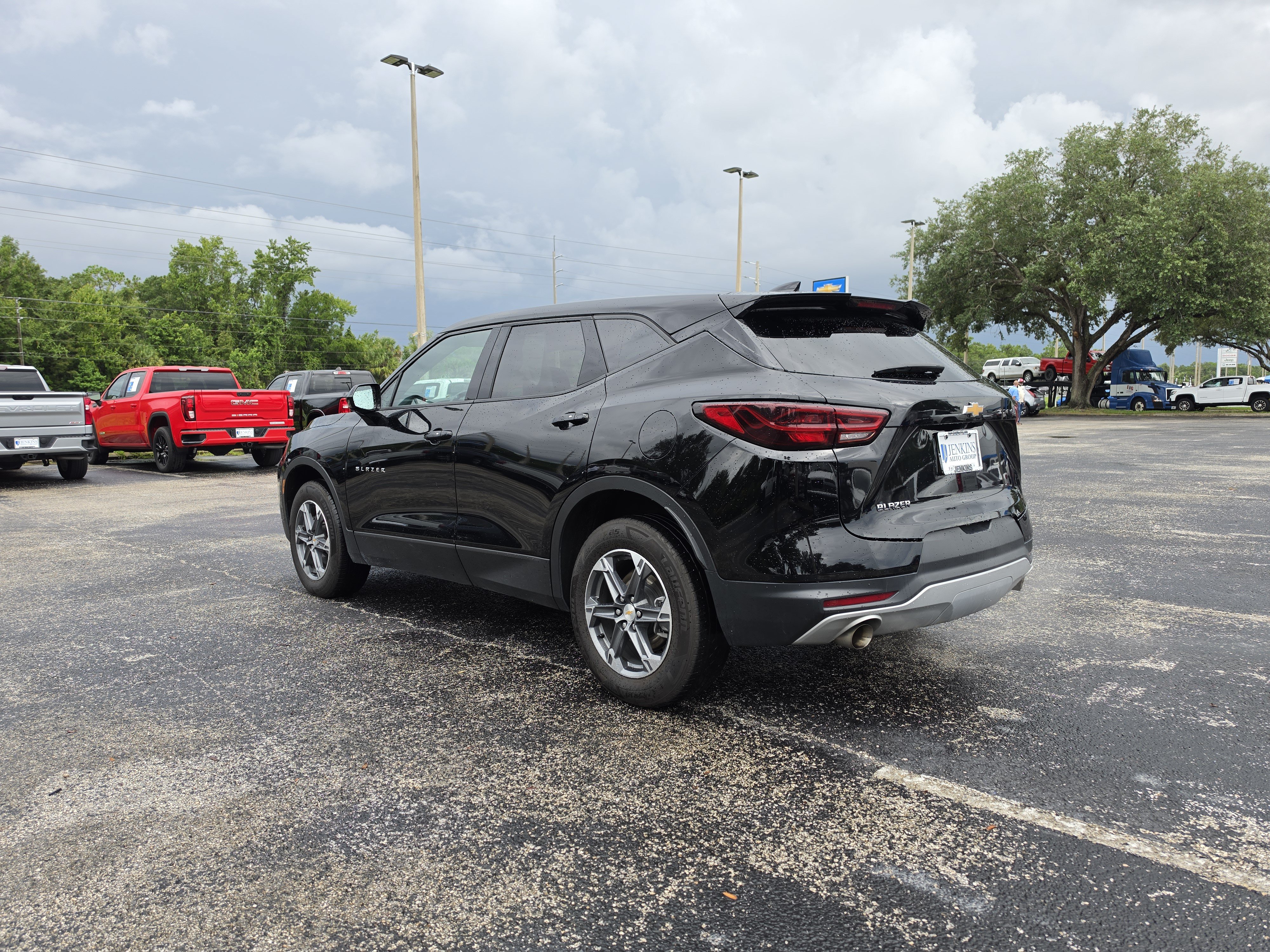 Used 2025 Chevrolet Blazer LT FWD image 7