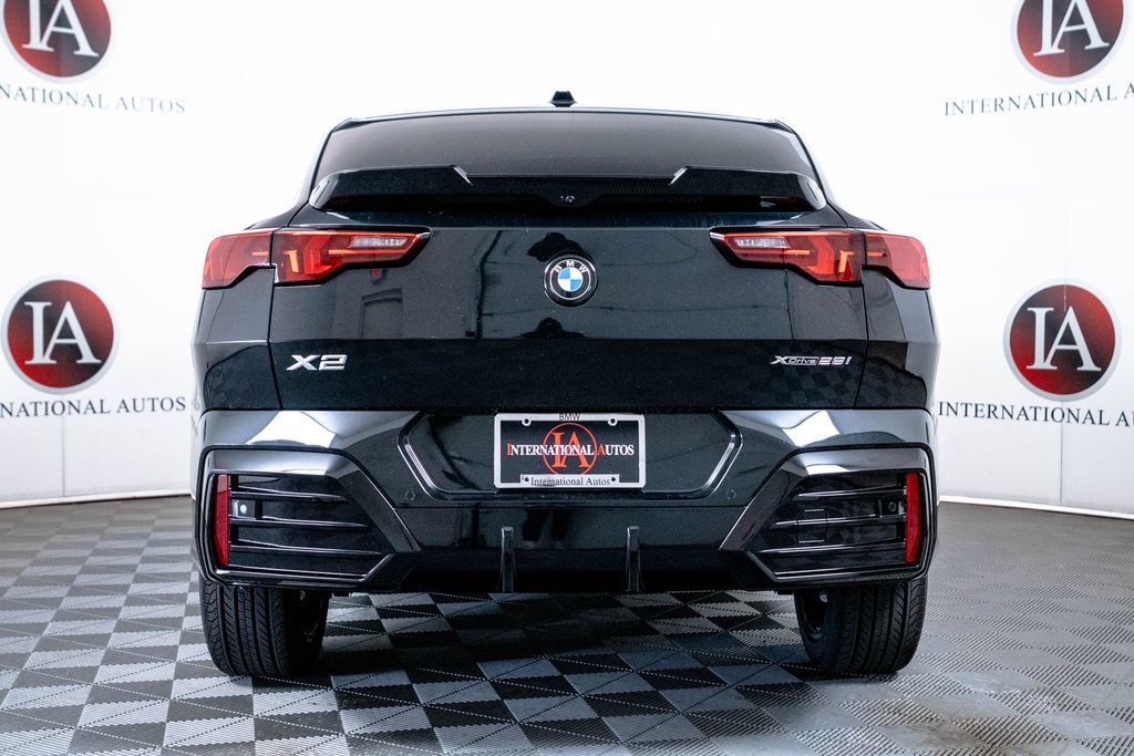 New 2026 BMW X2 xDrive28i w/ Technology Package AWD/4WD image 7