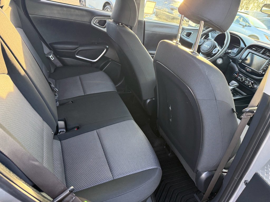 Used 2022 Kia Soul LX w/ Technology Package image 19