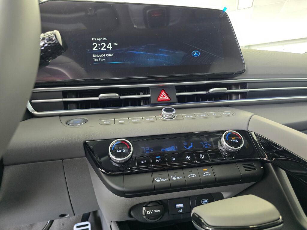 New 2025 Hyundai Elantra SEL image 22