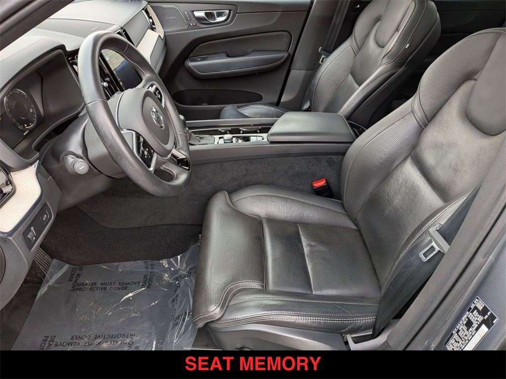 Used 2020 Volvo XC60 T5 Inscription image 12