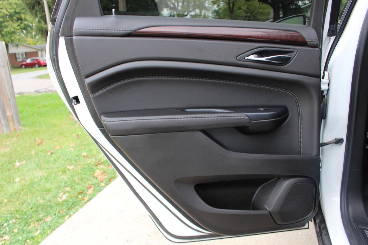 Used 2015 Cadillac SRX Performance w/ Driver Awareness Package AWD/4WD image 32