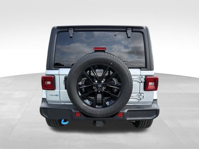 Used 2023 Jeep Wrangler Unlimited Sahara w/ Cold Weather Group AWD/4WD image 14