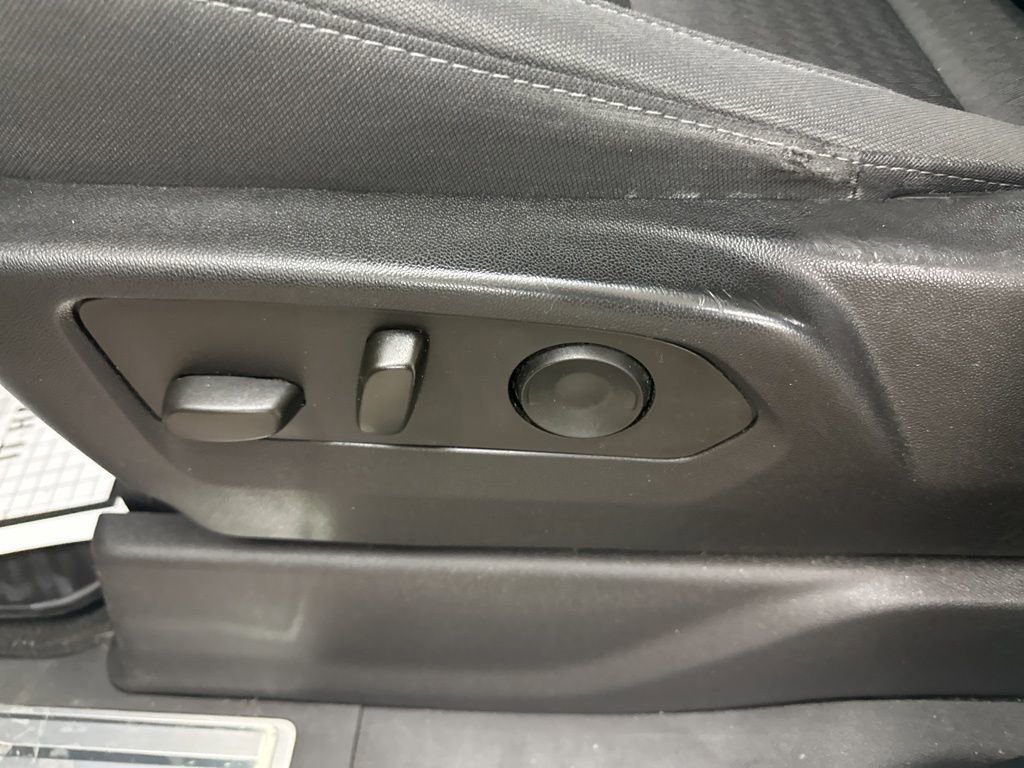 Certified 2022 Chevrolet Silverado 1500 LT image 35