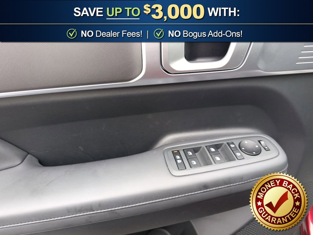 Used 2025 Hyundai Santa Fe SEL image 16