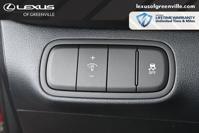 Used 2024 Hyundai Venue Limited FWD image 13