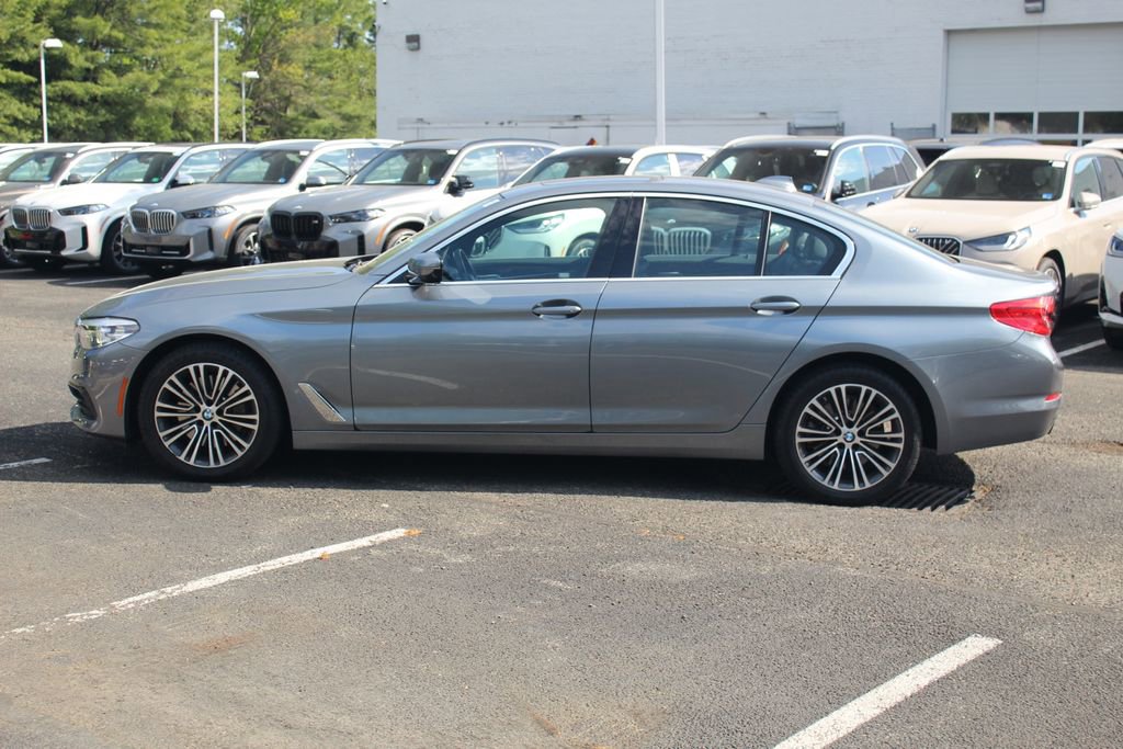 Used 2019 BMW 530i xDrive w/ Convenience Package AWD/4WD image 4
