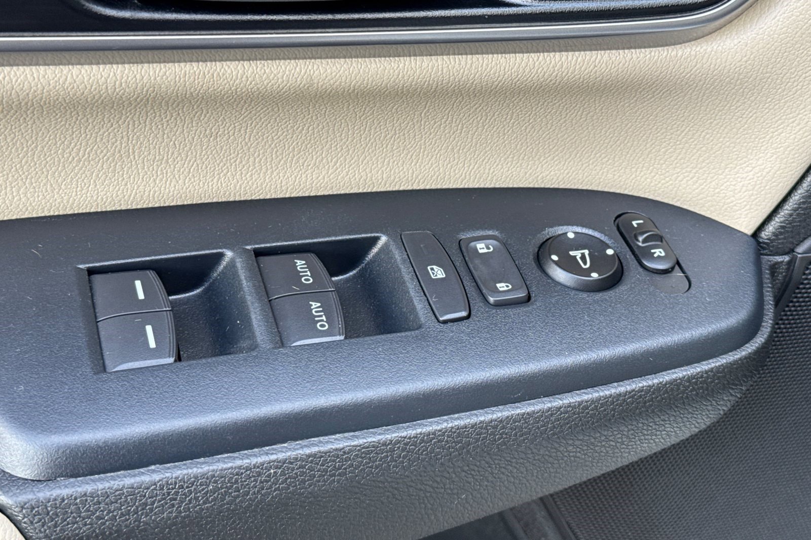 Used 2022 Honda CR-V EX-L image 13