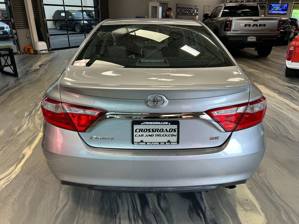 Used 2015 Toyota Camry SE FWD image 28