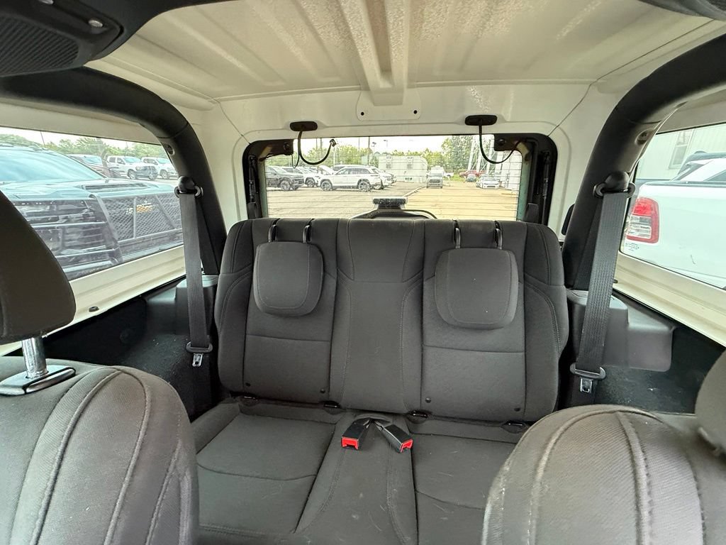 Used 2019 Jeep Wrangler Sport AWD/4WD image 24